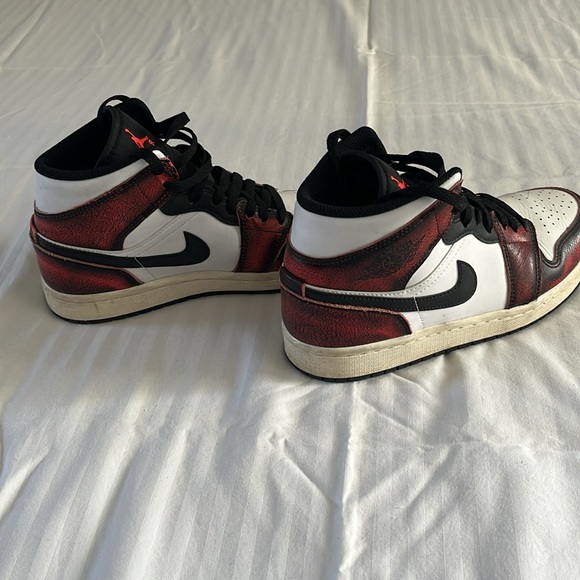 Nike Air Jordan 1 Retro Mid Men’s 7.5 Red Black White - Picture 5 of 8